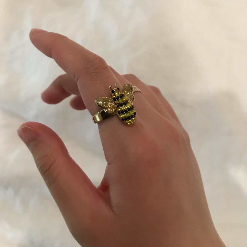 Kate Spade Crystal gold plated Bee ring. Never worn.